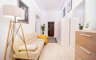 Apartament renovat in cladire istorica - Poză 22