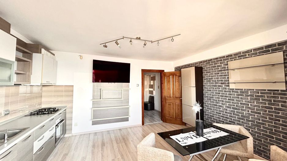 Apartament cu 3 camere decomandat cu panorama - Poză 5