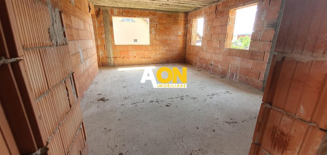 Casa la rosu cu toate utilitatile, zona Alba Micesti - Poză 6