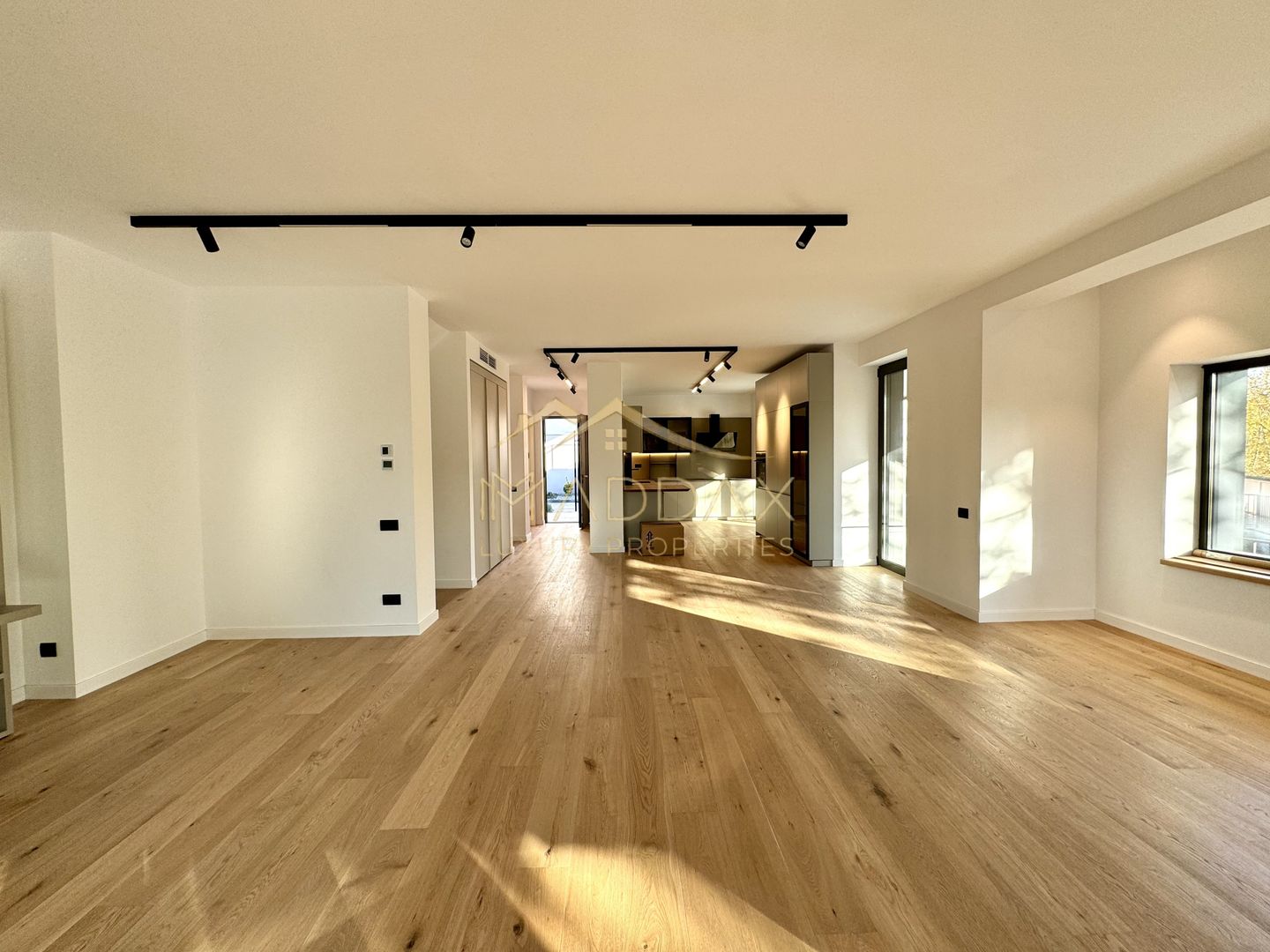 Vila cu 5 camere  *366mp* / Curte privată + piscina*315mp*/ Pipera - Lake View - Poză 20