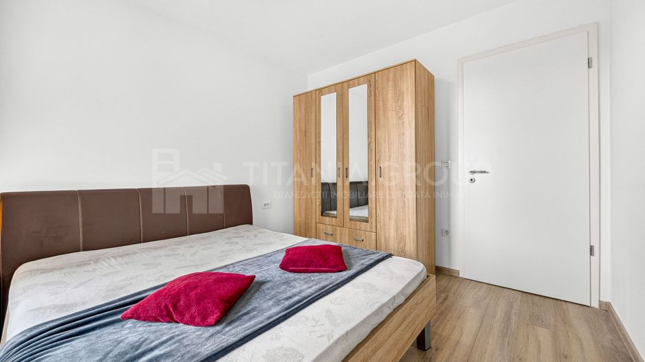 Studio modern | Kasper Coresi | Parcare & boxă - Poză 12