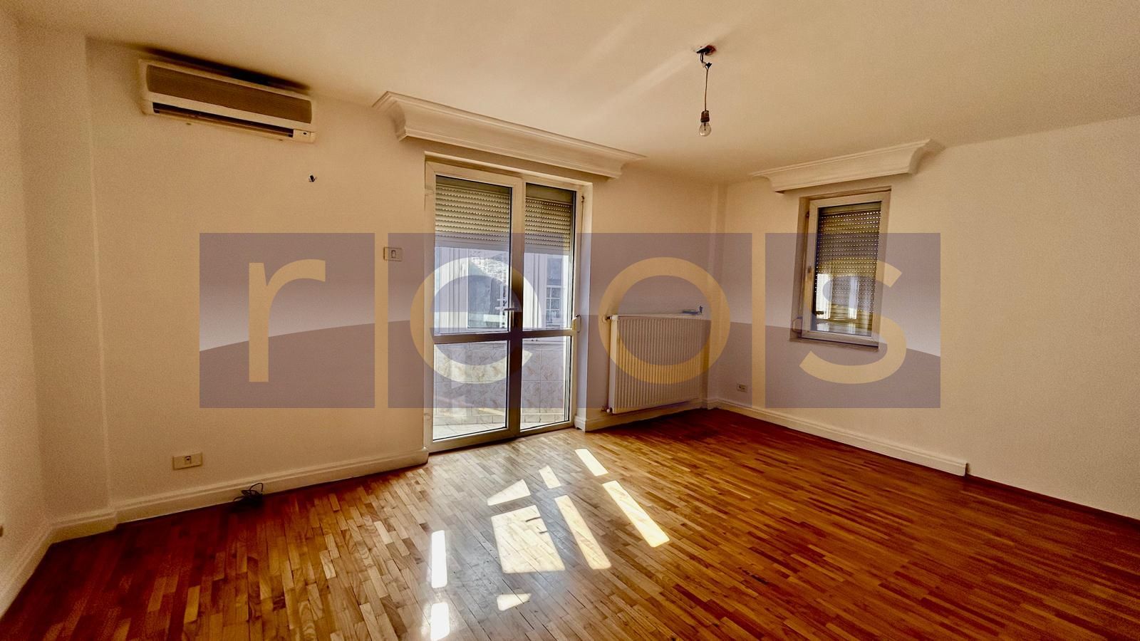 VANZARE 5 CAMERE | CURTE SUPERBA | FUNDENI | - Poză 24