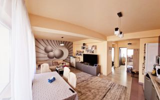 Apartament 3 camere, 2 balcoane ,parcare, zona Terra - Poză 1