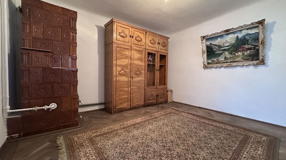 Vanzare casă cu potențial rezidențial și comercial în Pucioasa -441 mp - Poză 9