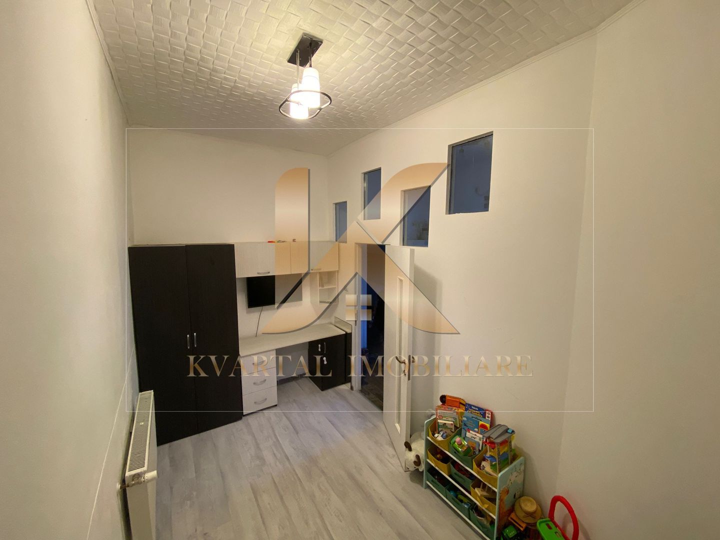 Apartament la casă 2 camere, curte , 62 mp Parneava ! - Poză 3
