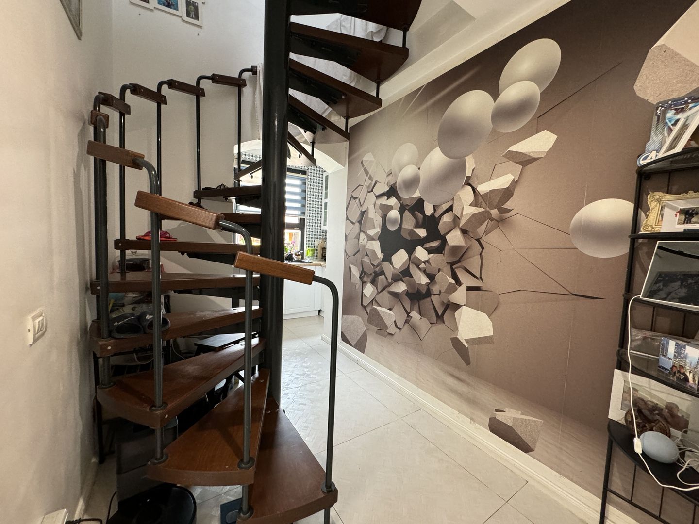 Casa pe aleea pietonala, vis-a-vis de Ceasul Electric - Poză 12