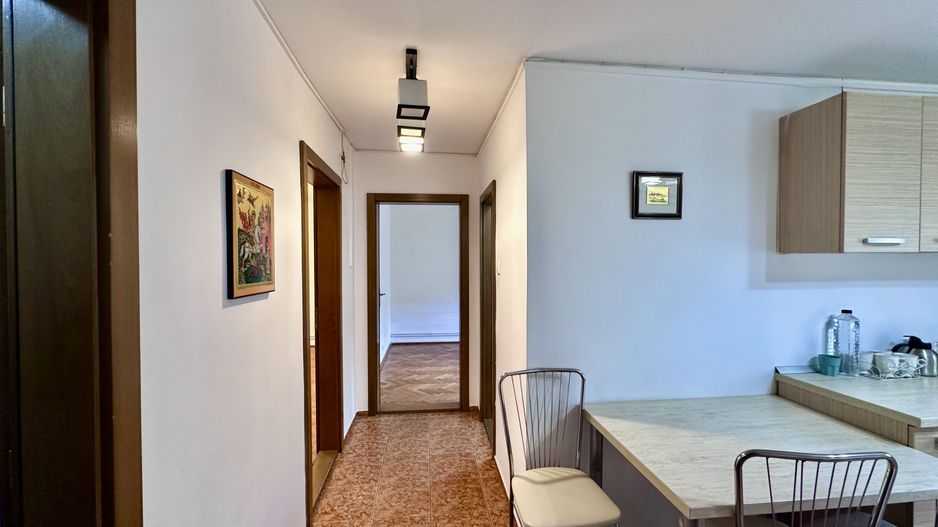 Apartament decomandat 4 camere de închiriat – zonă Medicina/Prefecturǎ - Poză 1