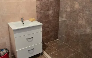 METROU APARATORII PATRIEI - STUDIO GATA DE MUTAT - Poză 14
