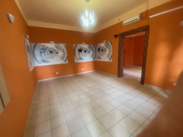 SPATIU COMERCIAL CU MULTIPLE DESTINATII CENTRAL - Poză 1