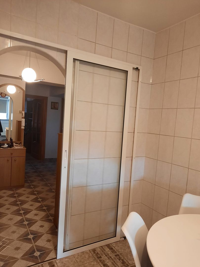 Apartament 3  cam Pta Centrala,et 4/7 - Poză 6