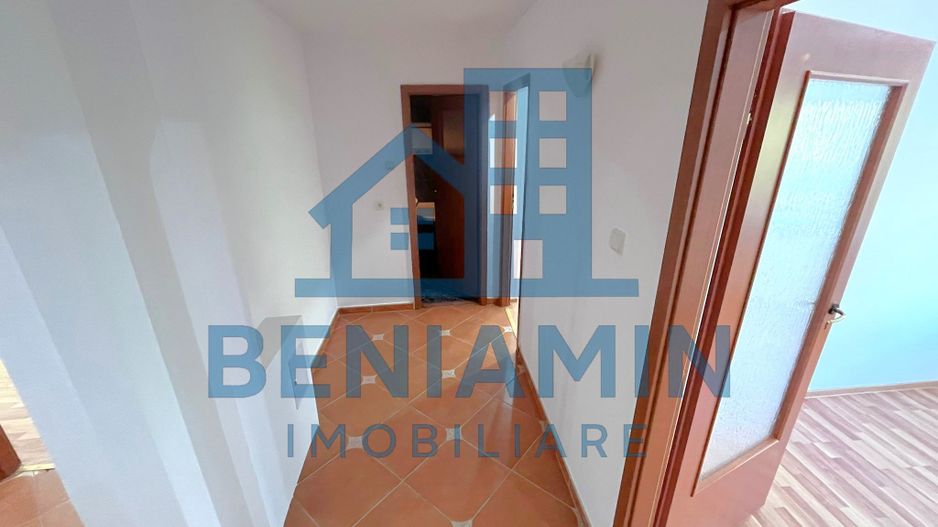 3 camere decomandat la etajul 1 in 1 Mai an 1985 centrala - Poză 7