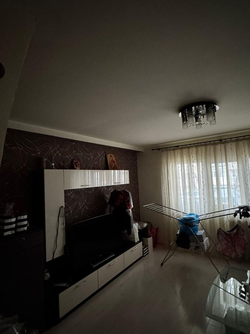 Apartament cu 3 camere , str. Bozieni - Poză 35