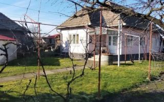 Vând casă în Cristești - Poză 1