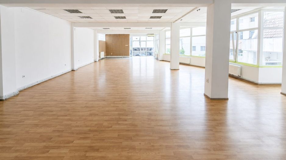 Inchiriere spatiu comercial-sala diverse Centru Pitesti - Poză 5