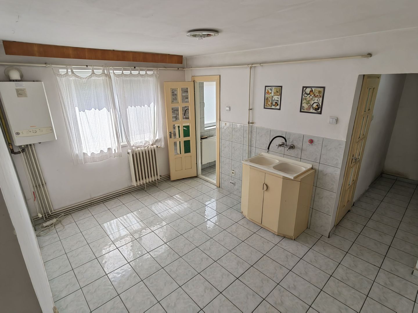 Apartament 2 camere decomandat 40 mp Simeria - Poză 2