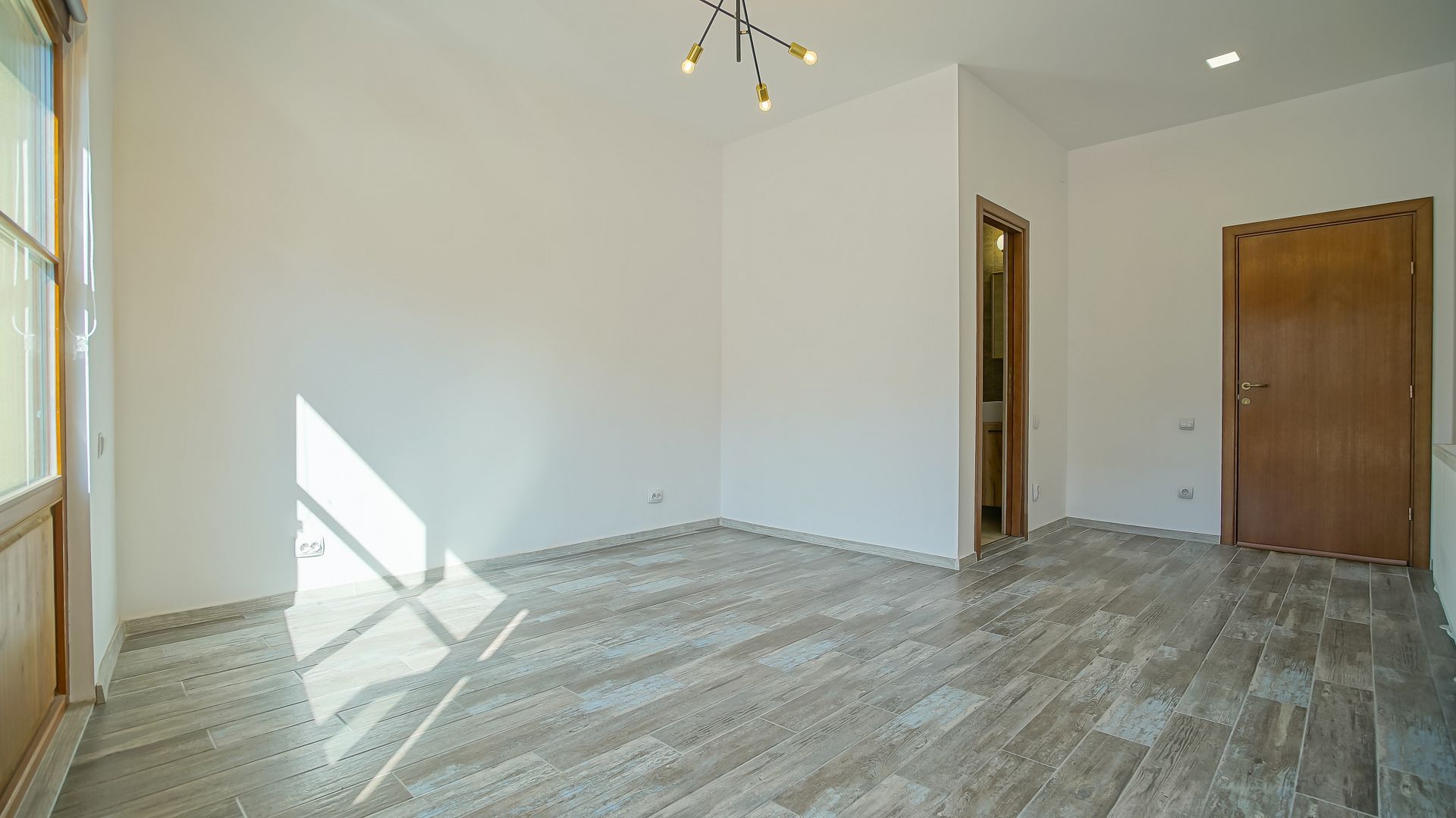 Investiție imobiliară în Brașov, poziție premium, venit constant! - Poză 20