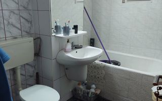 2 decomandate, parter, balcon, Sarari - 106 000 Euro - Poză 18