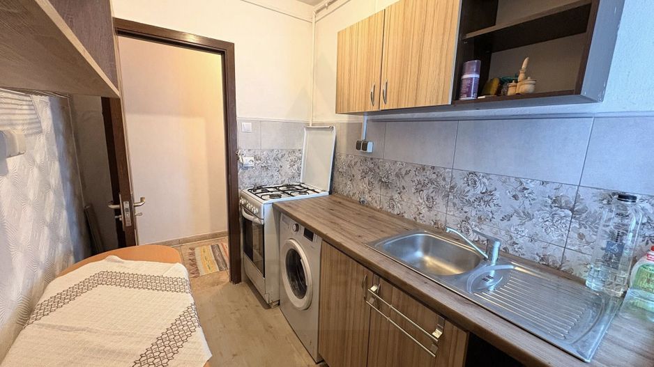 Apartament 2 camere centrală termică si calorifere noi Mihai Viteazu - Poză 4