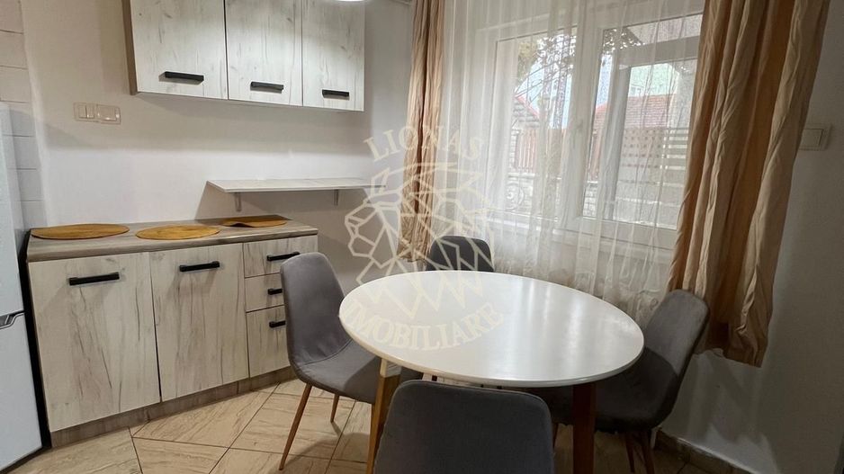 Apartament 2 camere-balcon-curte comuna-parcare-Zona Spalatoria Mara - Poză 3