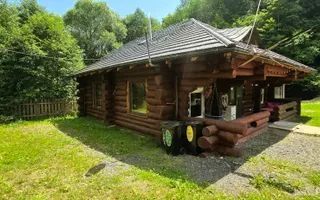 Cabană din lemn rotund, 210mp, ciubăr, jacuzzi, foișor, localitatea Băișoara - Poză 12