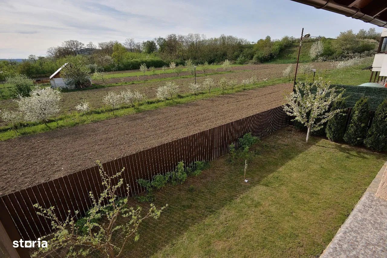 Casa individuala 7 camere Targu Neamt - Poză 12