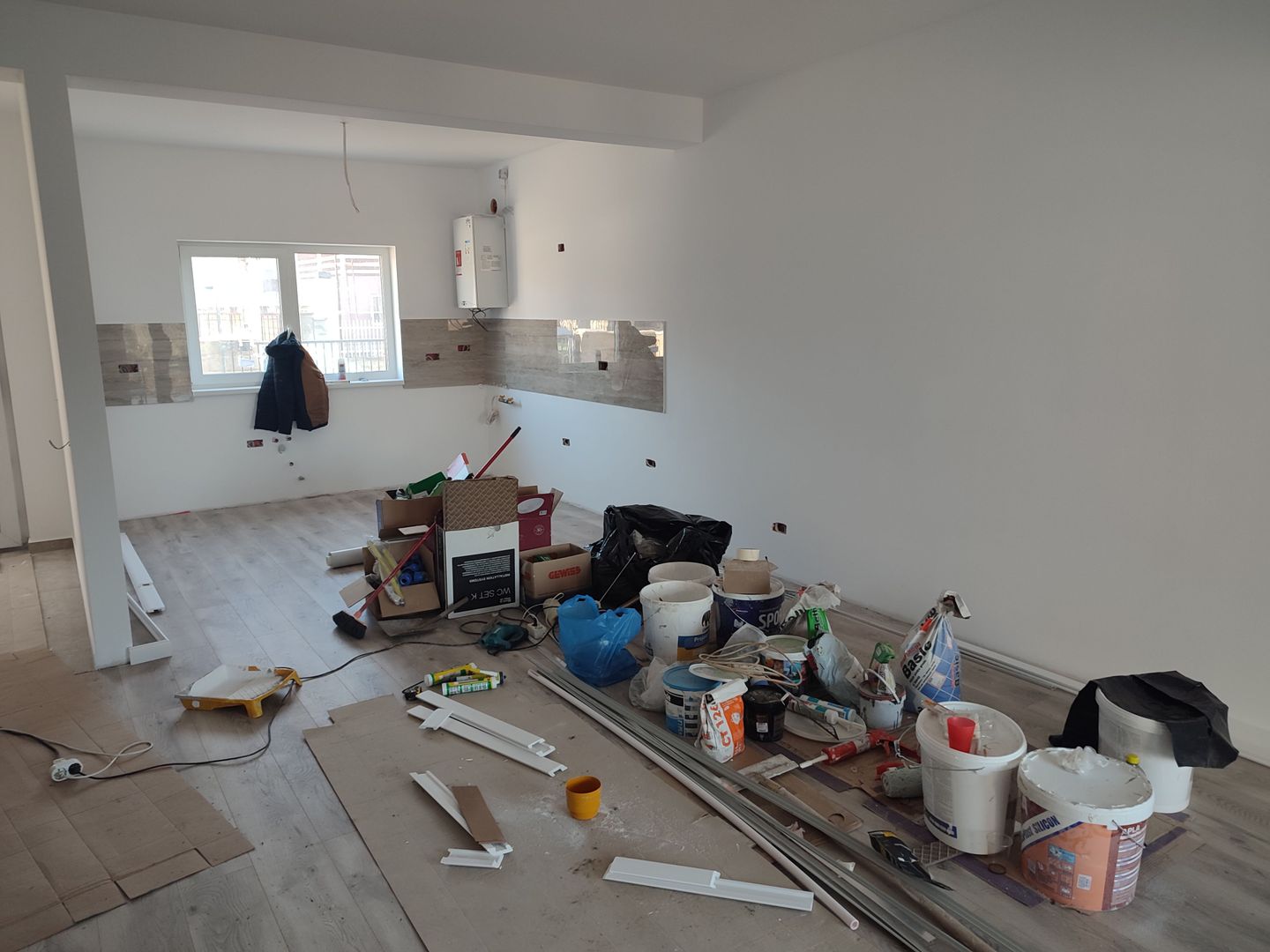 Sacalaz, 1/2 Duplex pe Etaj, 4 Camere,2 Bai,Terasa Acoperita - Poză 4