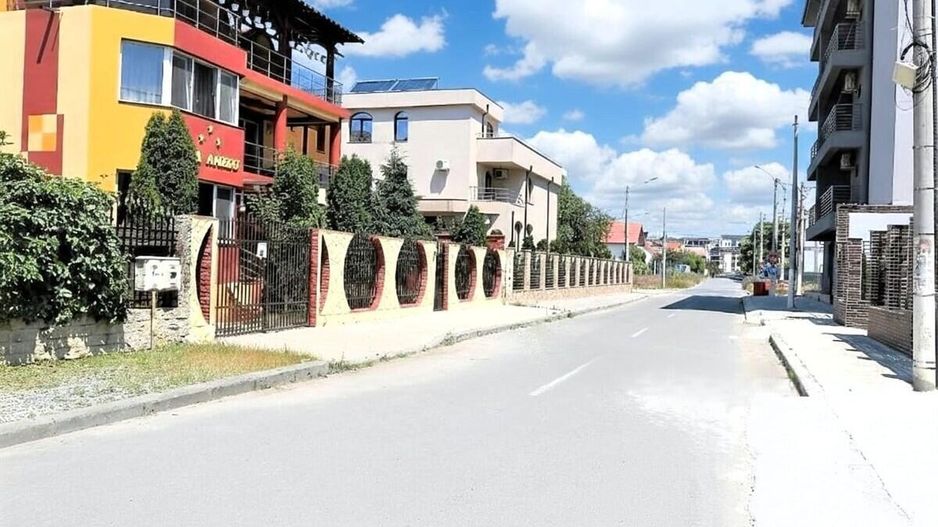 Mamaia Nord - Langa Mare, pensiune la cheie, 11 camere, 9 bai! - Poză 24