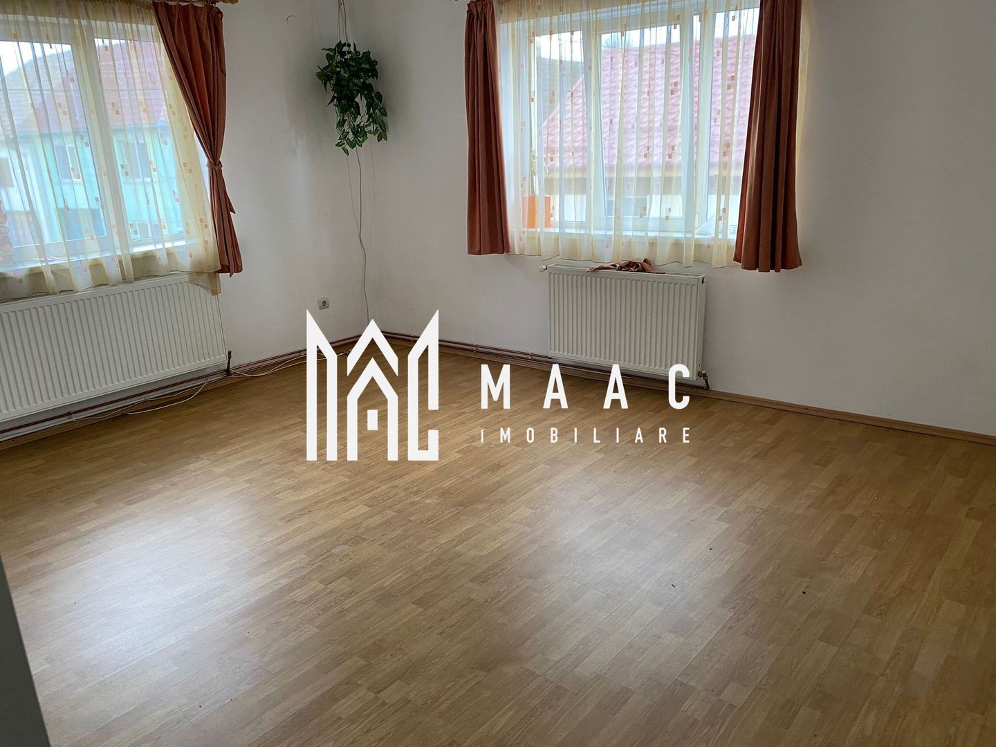 Casă singur în curte | 3 dormitoare | 2 balcoane | Foisor |  Șelimbăr - Poză 3