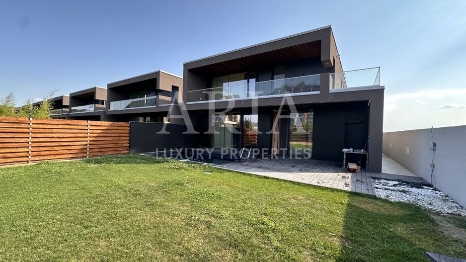 SMART VILLA - POOL - LUXURY GATED COMMUNITY - NEAR THE FOREST - Poză 23