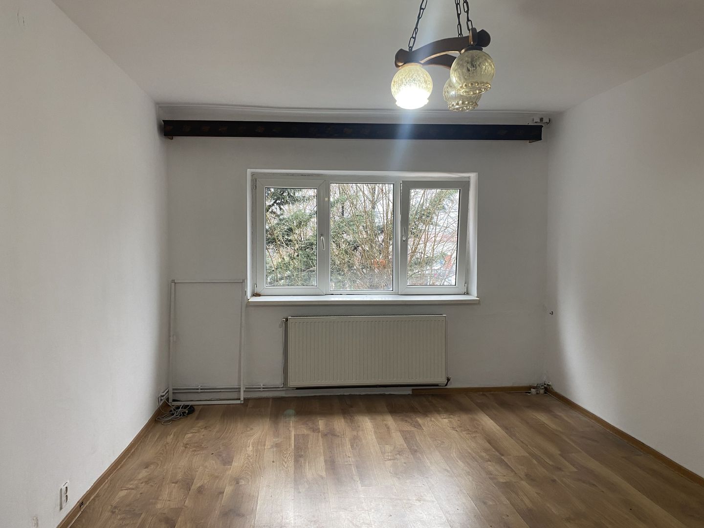 Vanzare apartament cu 3 camere,etajul 1,decomandat - M3, Târgoviște - Poză 3