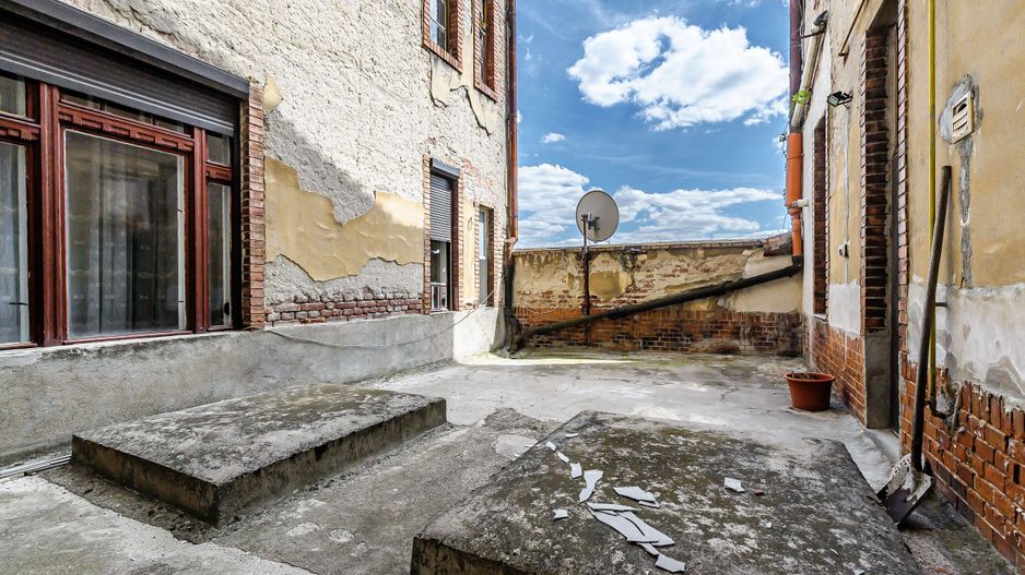 Apartament în Palatul Bohuș, lângă Teatrul de Stat. - Poză 9