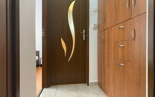 Modificat in 3 camere! Vanzare apartament in Targoviste-Micro 4 - Poză 9