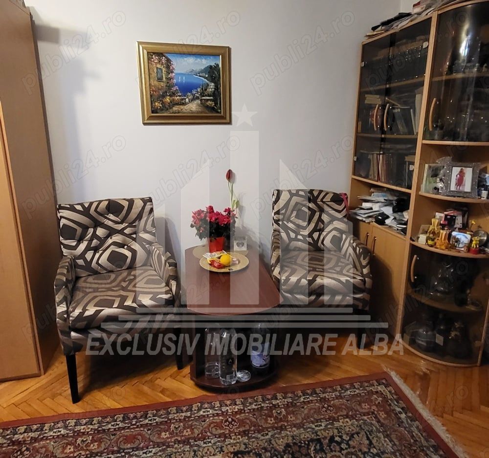 Vand Garsoniera -Cetate - Poză 1