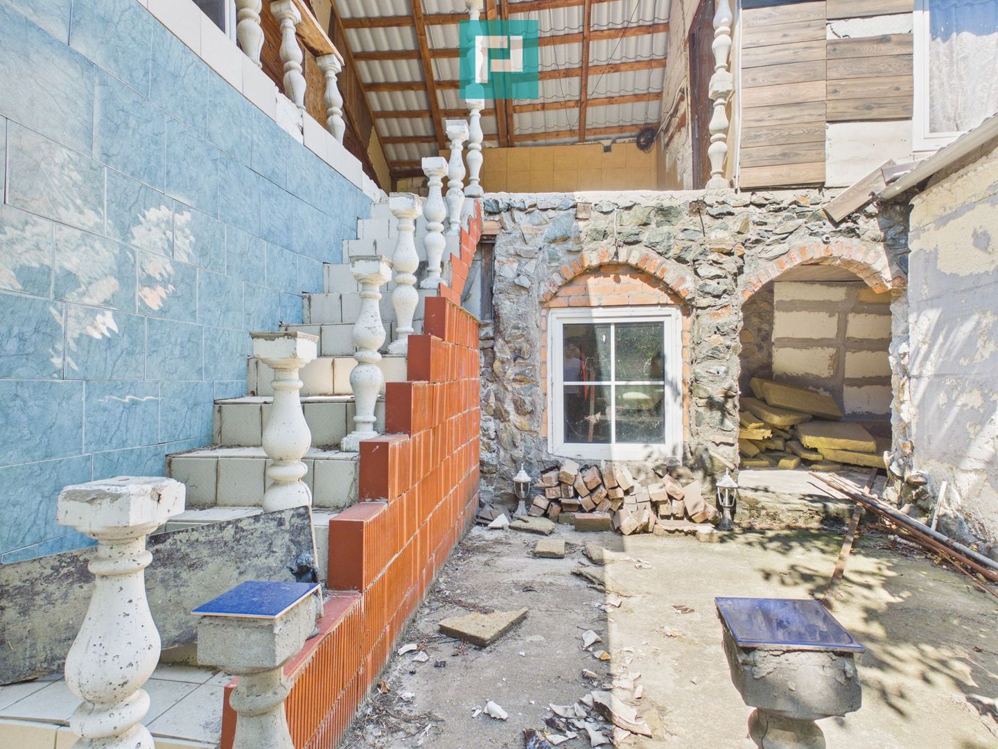 Casă cu teren de 2.134 mp în Sântana | 5 camere - Poză 19