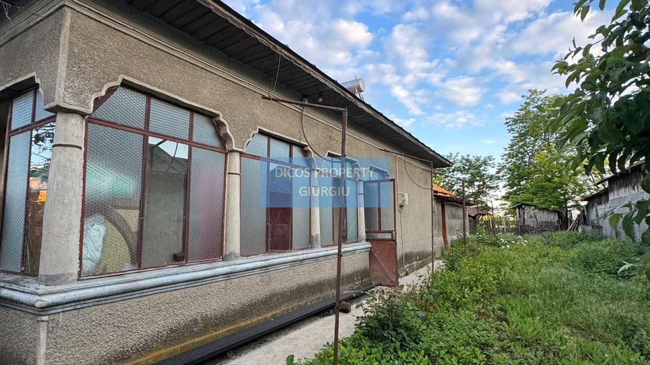 Casă + Spațiu Comercial – Oinacu, 2.658 mp teren - Poză 1
