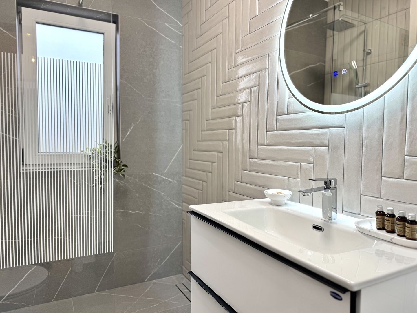 Apartament exclusivist cu grădină — confortul unei case - Mosnița Nouǎ - Poză 27