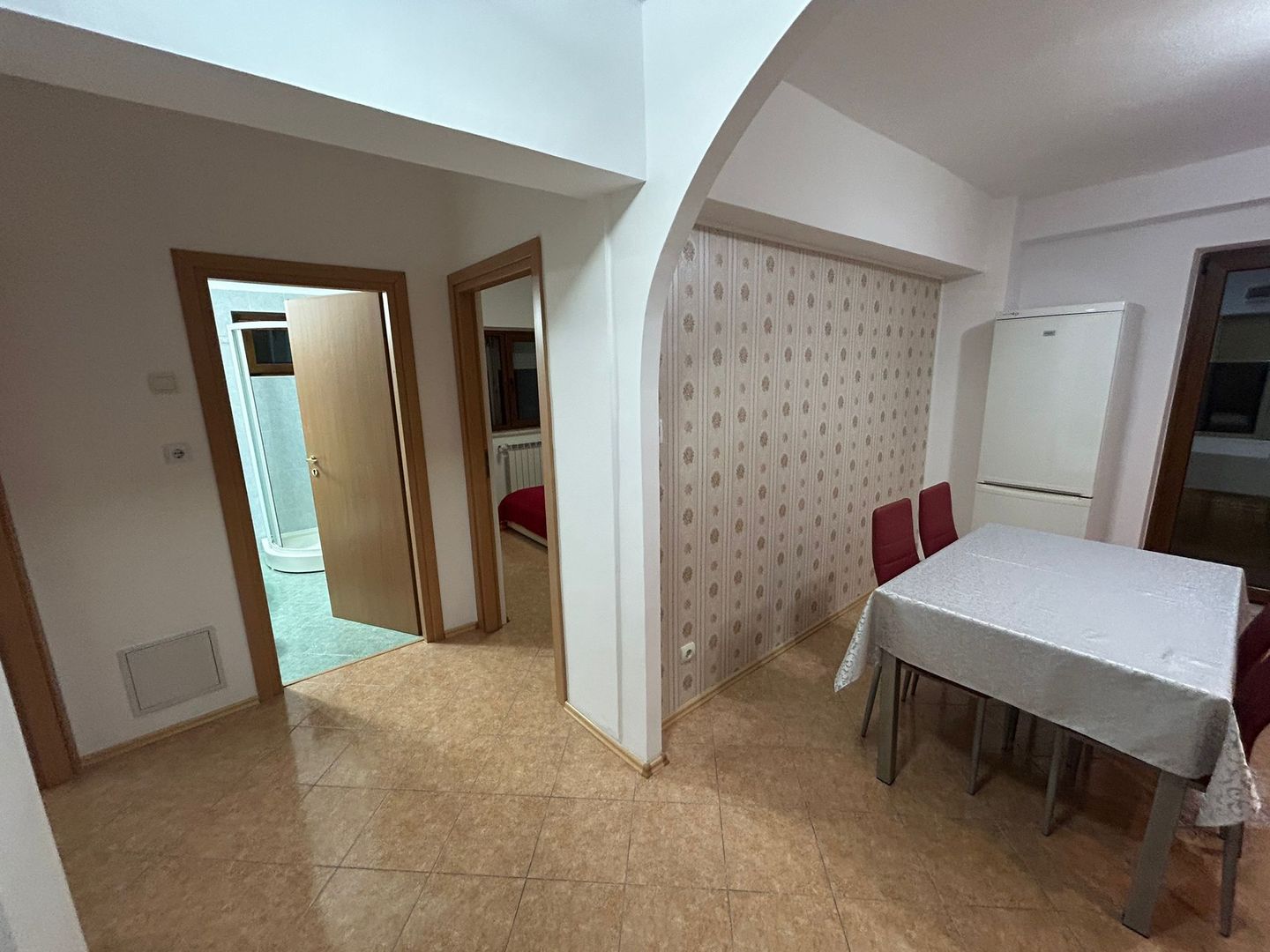 Apartament 2 camere, etaj 3 - zona Centru - Poză 10