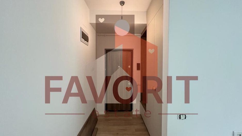 Mobilat si utilat. Vedere la padure. Parcare cu bariera - Poză 6