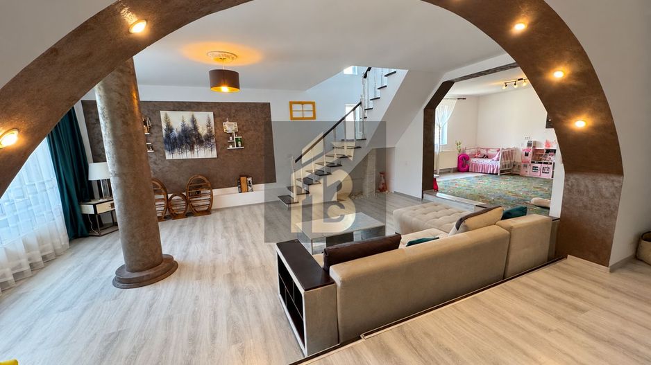 7 camere | Teren 1.438 mp | Anexă locuibilă | Potențial investițional - Poză 3