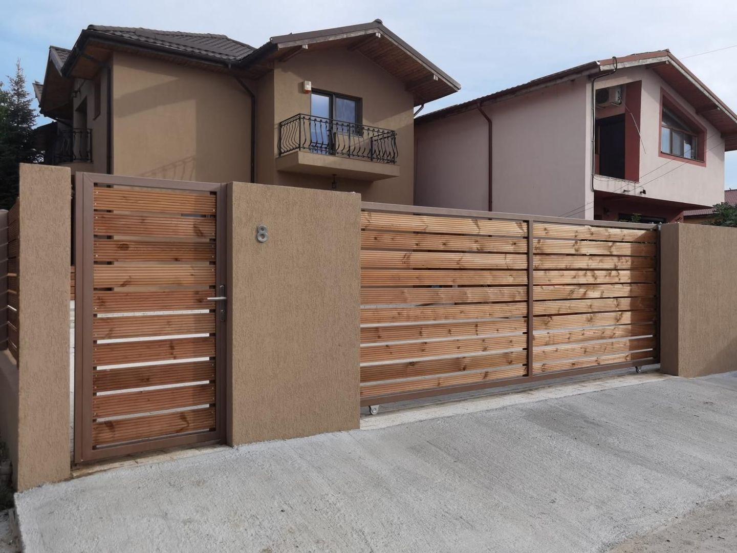 CASA INDIVIDUALA 5 CAMERE, TEREN 602 MP, MOBILAT/UTILAT, COMISION 0% - Poză 1