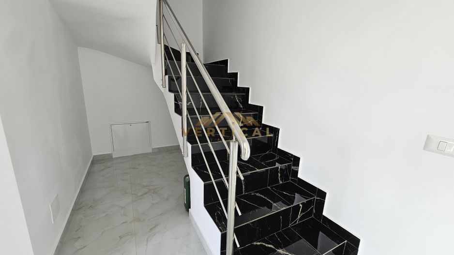 Vila 4 camere in centrul comunei Berceni - Poză 5