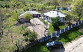 Casă renovată de vânzare în Comarna, Iași - Poză 5
