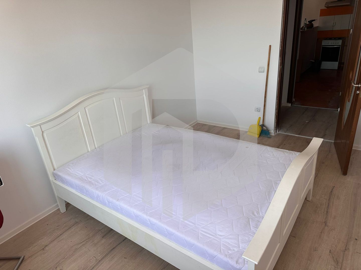 Apartament de inchiriat - Turnisor - 3 Camere - 75mpu - Etaj 3 - Poză 8