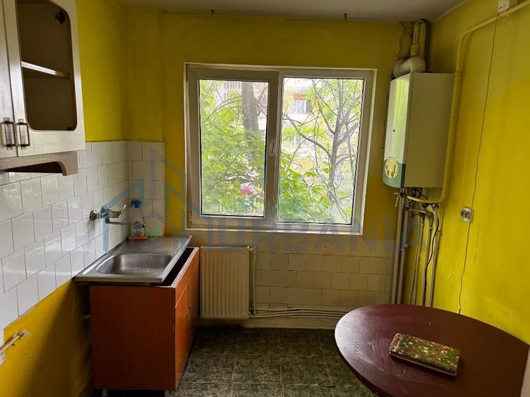 Podu Roș – Apartament 3 camere semidecomandat, Iași - Poză 6