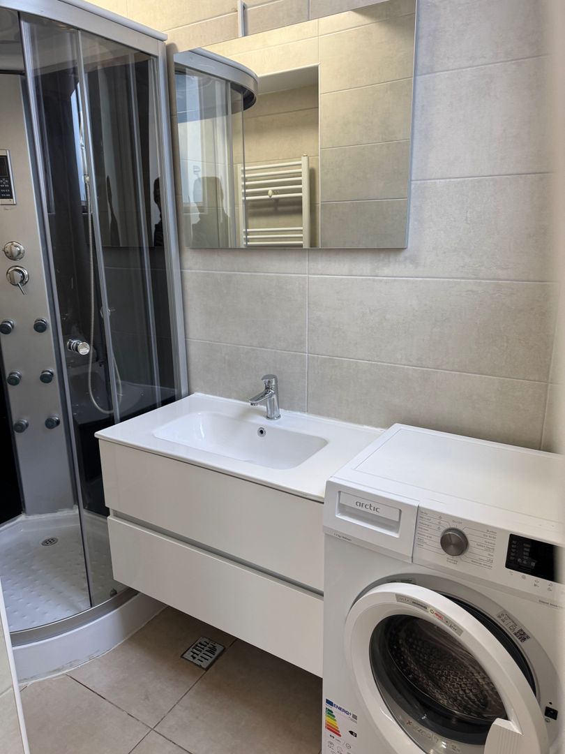 Apartament 3 camere de închiriat Apărătorii Patriei - Poză 3