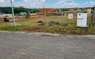 Teren 600 mp, proiect casă 4 camere + autorizație și utilități, Ciugud - Poză 1