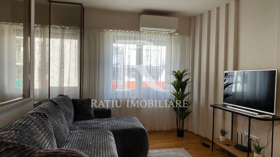 Apartament cu 3 camere | 2 Parcări Subterane | Nufărul | Oradea - Poză 3