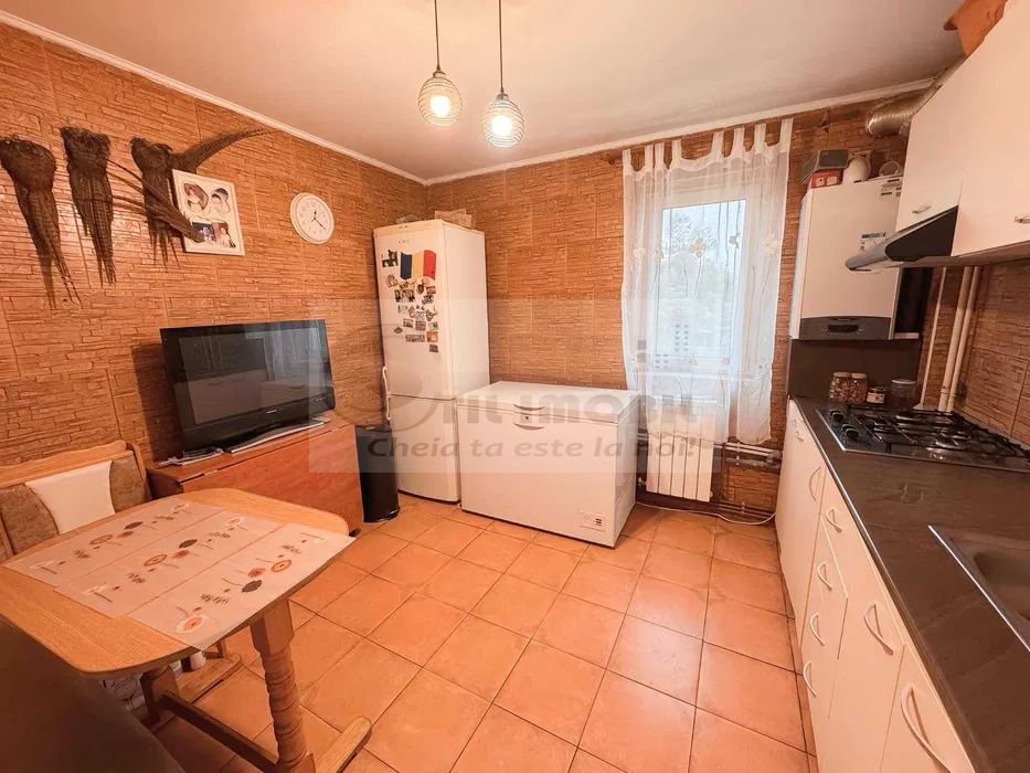 Ap decomandat 3 camere – Tătărași, 75 mp, locație excelentă 140000 EUR - Poză 5