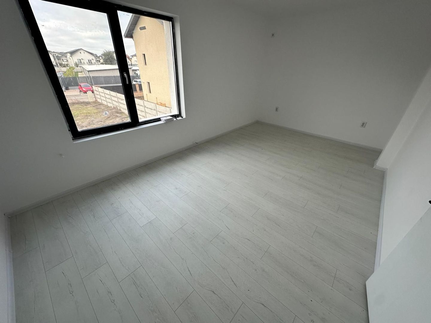 CASA DUPLEX BRAGADIRU, 4 CAMERE, CENTRALA, 177 MP TEREN, COMISION 0% - Poză 4