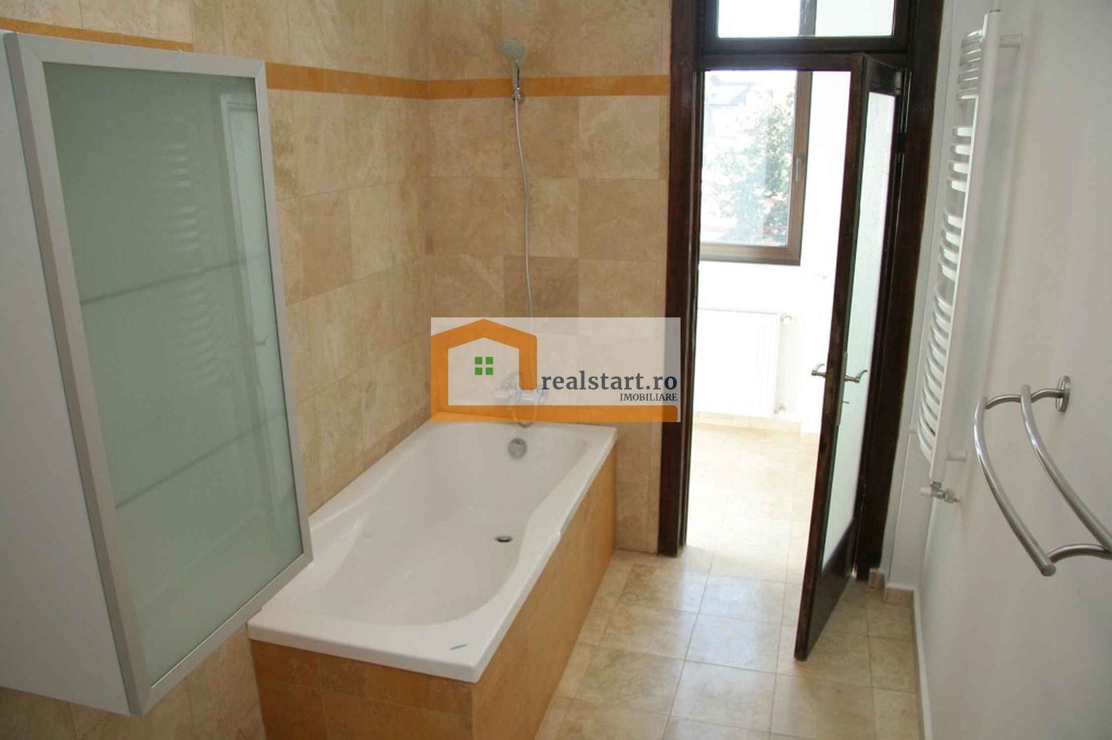 Polona - Pta Romana, Exclusivist, Metrou Romana la 600m distanta, boxa - Poză 31